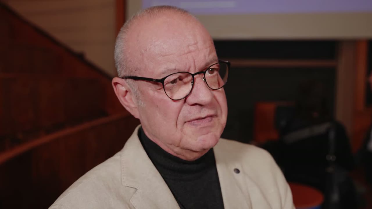Standbild aus dem Interview mit Prof. Dr. Stephan Mühlig